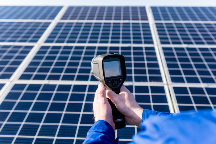 Halbzellenmodule & Brandgefahr: Warum Thermografie bei PV-Anlagen sinnvoll ist